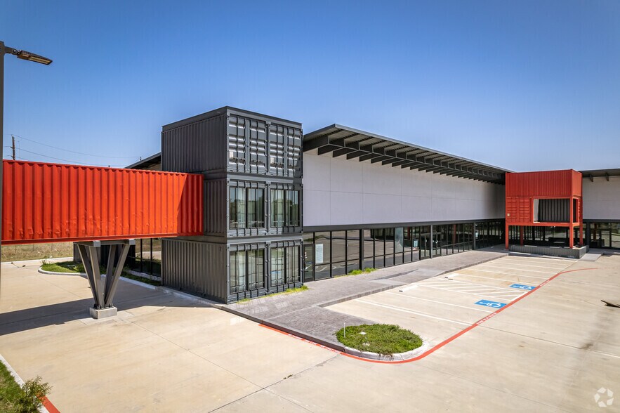 More Photos Of 9802 Antoine Dr, Houston Storefront Retail Office For Lease