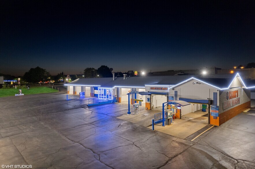 More Photos Of 731 Midwest Ct, Freeport Carwash For Sale