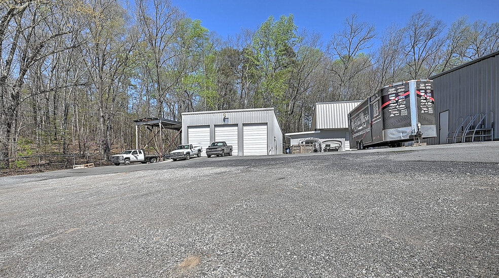 More Photos Of 2905 Cherokee Park Rd, Morristown Auto Dealership For Sale