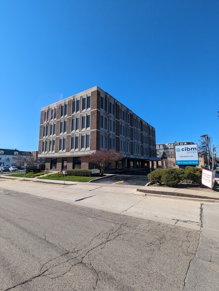 Primary Photo Of 330 S Naperville Rd, Wheaton Office For Lease