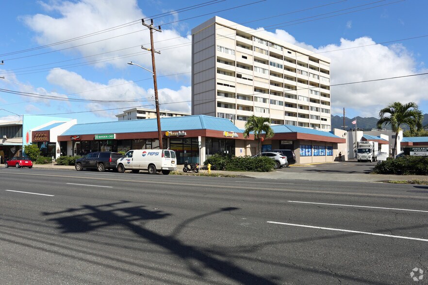 Primary Photo Of 2700 S King St, Honolulu Unknown For Lease