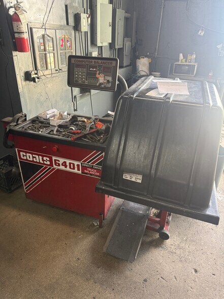 More Photos Of 5201 NW 36th Ave, Miami Light Manufacturing For Sale