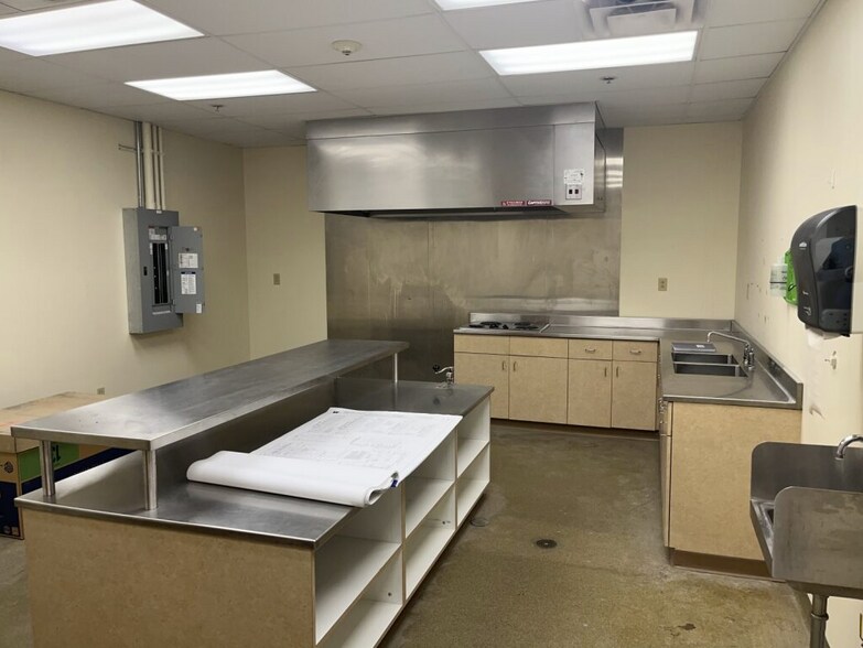 More Photos Of 1201 Hanley Industrial Ct, Brentwood Flex For Sale