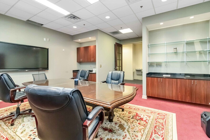More Photos Of 500 Plantation Park Dr, Loganville Office For Lease
