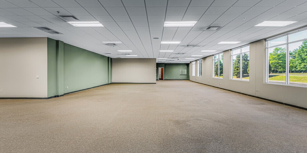More Photos Of 7345 Goodlett Farms Pky, Cordova Office For Sale