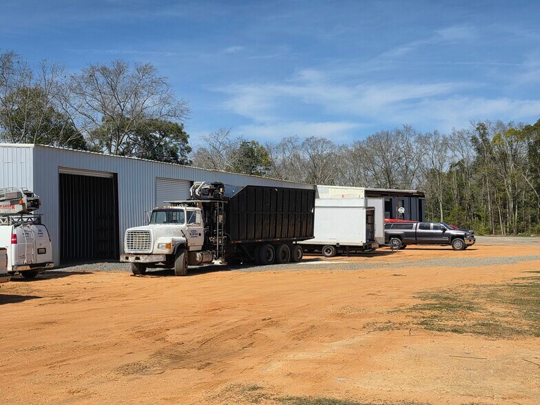 More Photos Of 22195 Cedar St, Robertsdale Warehouse For Sale