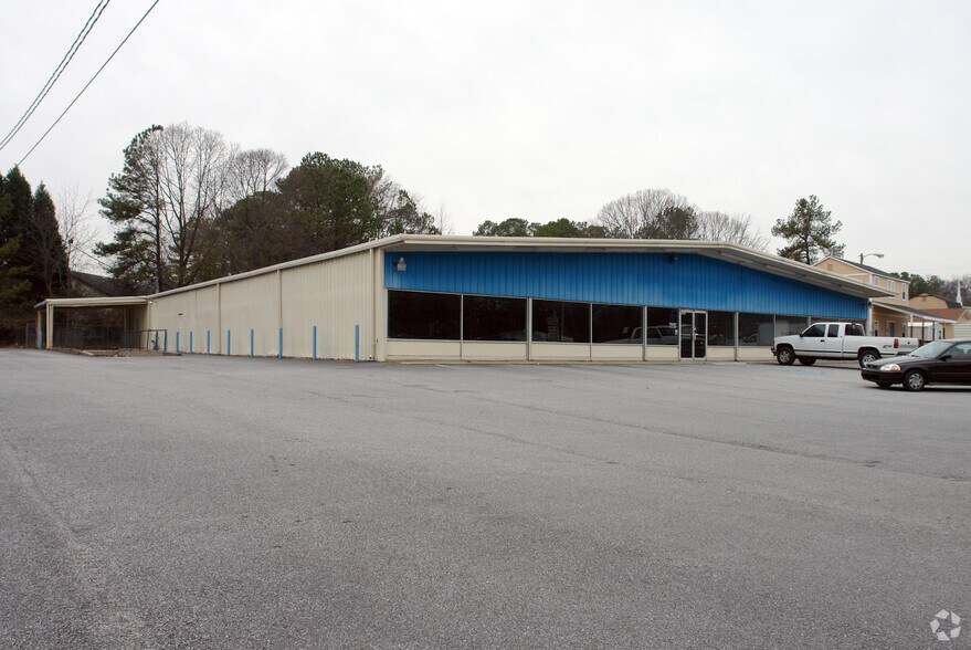 More Photos Of 7401 Tara Blvd, Jonesboro Freestanding For Sale