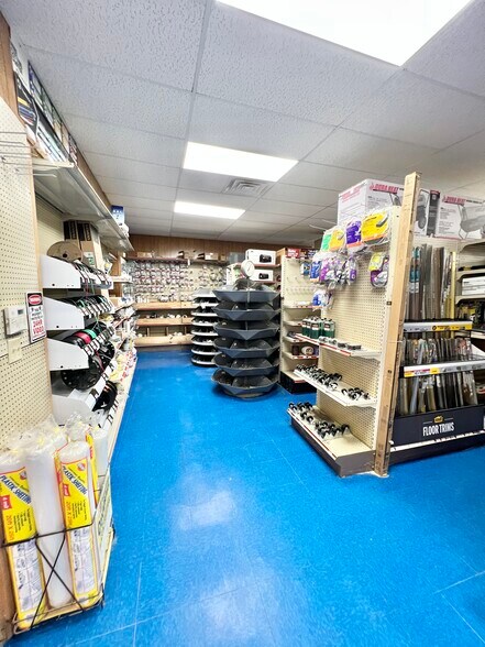 More Photos Of 11660 Highway 96, Millport Auto Repair For Lease