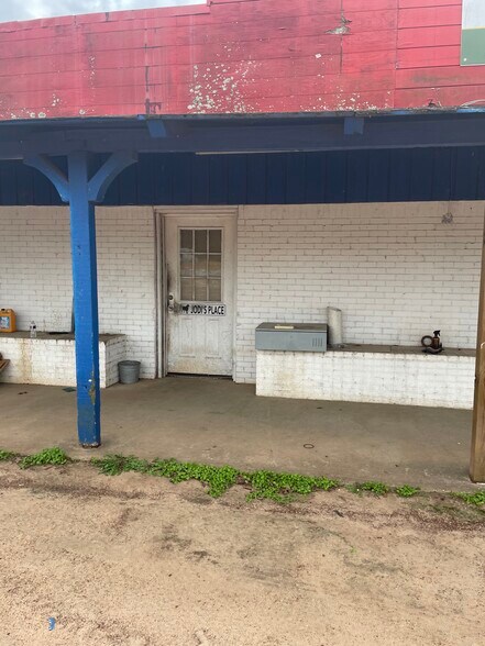 More Photos Of 21120 Highway 105, Cleveland Storefront For Sale