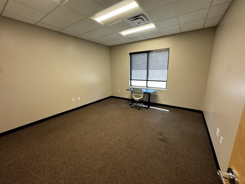 More Photos Of 1625 Williams Dr, Georgetown Unknown For Lease