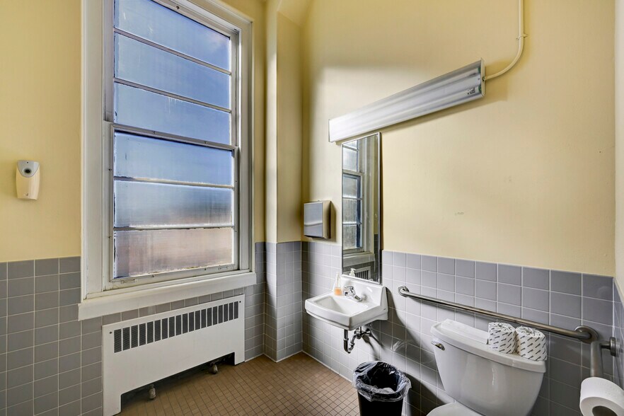 More Photos Of 301 Delaware Ave, Olyphant Office For Sale