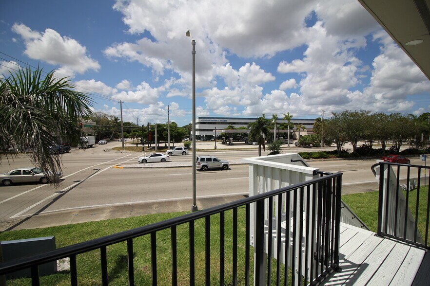 More Photos Of 1705 Colonial Blvd, Fort Myers Medical For Lease