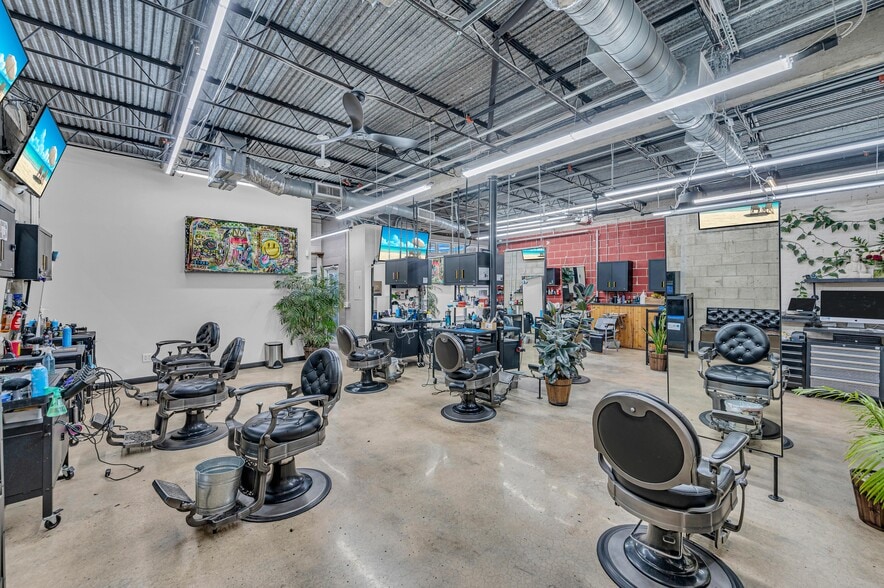 More Photos Of 815 NE 13th St, Fort Lauderdale Freestanding For Sale
