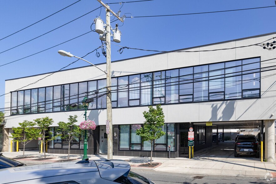 More Photos Of 525 Chestnut St, Cedarhurst Office For Lease