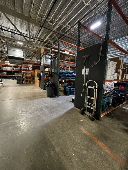 More Photos Of 802 Rozelle St, Memphis Loft Creative Space For Sale