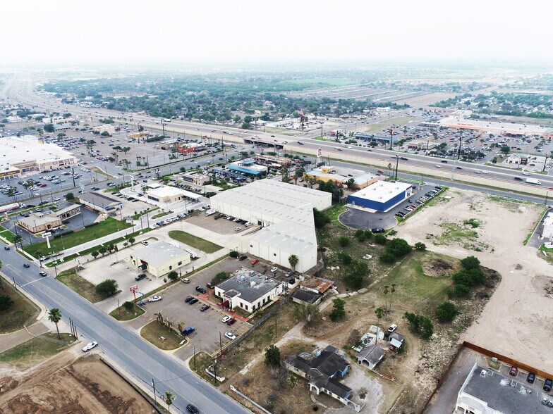 More Photos Of 1502 W Pike Blvd, Weslaco Warehouse For Lease