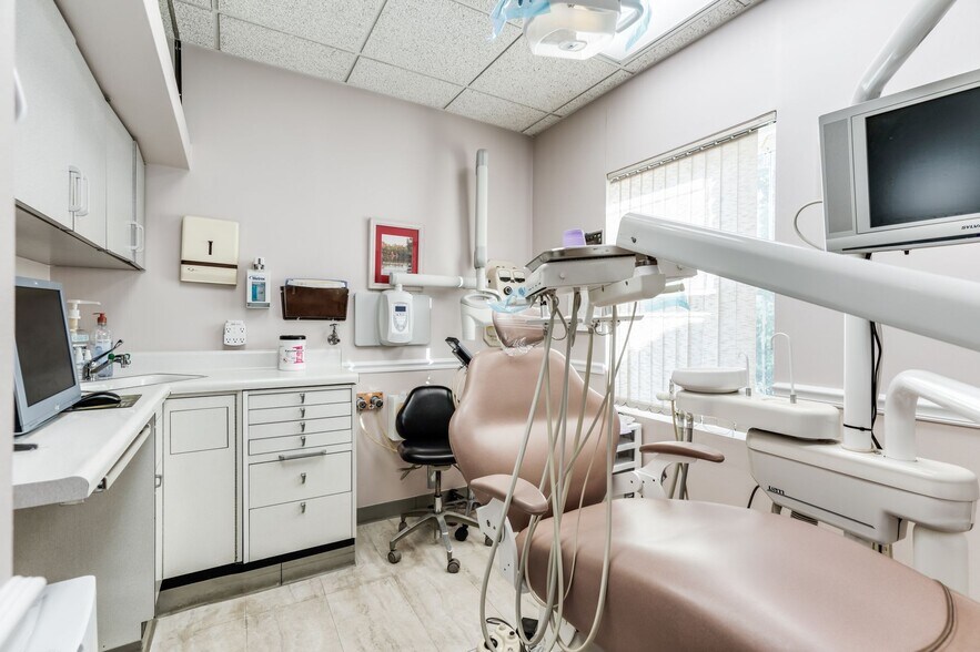 More Photos Of 2500 Nesconset Hwy, Stony Brook Medical For Sale