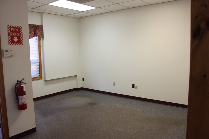 56 Leonard St, Foxboro, MA 02035 Light Distribution For Sale