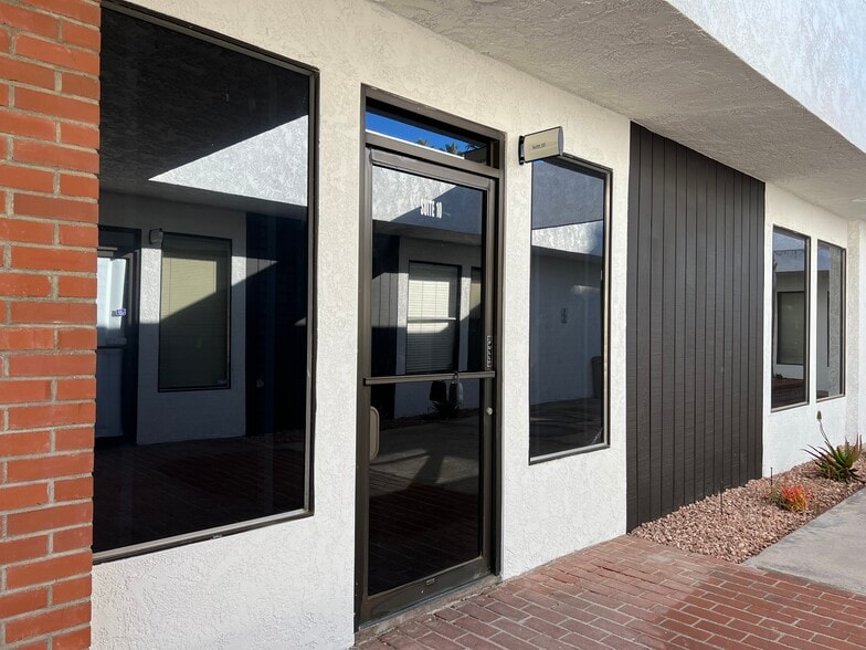More Photos Of 2150 E Tahquitz Canyon Way, Palm Springs Medical For Lease