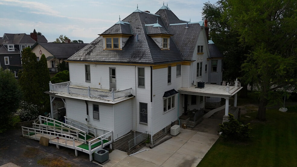 More Photos Of 364 E Church St, Marion Multifamily For Sale