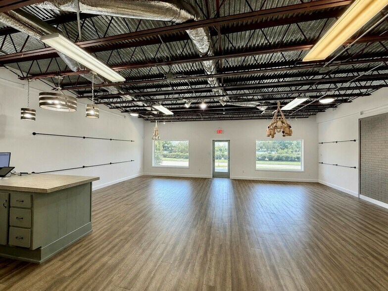 More Photos Of 1950 Thomasville Rd, Tallahassee Unknown For Lease