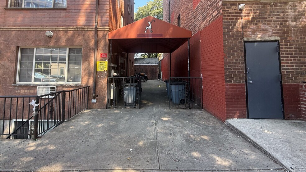 More Photos Of 7803 41st Ave, Elmhurst Office For Lease
