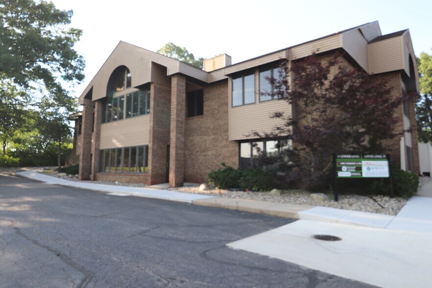 More Photos Of 1803 Whites Rd, Kalamazoo Office For Lease