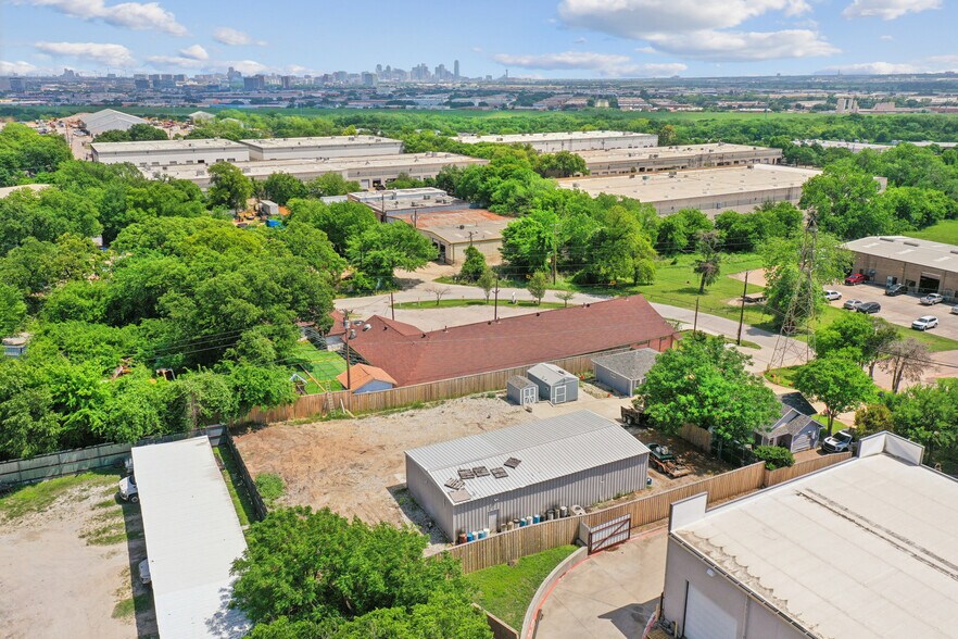 More Photos Of 2423 Hinton Dr, Irving Warehouse For Lease