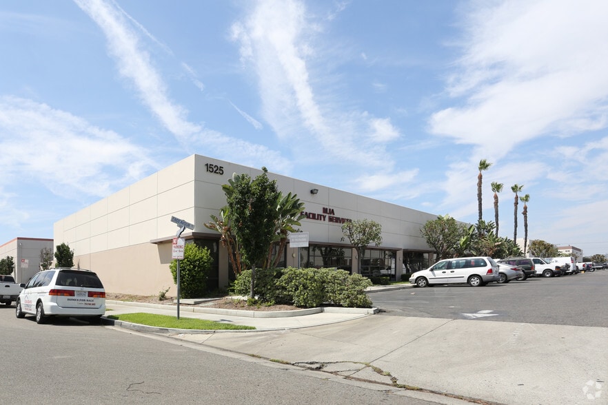 More Photos Of 1525 N Endeavor Pl, Anaheim Warehouse For Lease