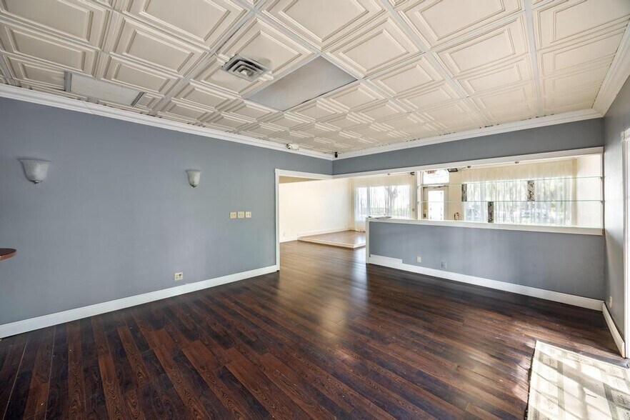 More Photos Of 4066 Broward Blvd, Fort Lauderdale Storefront Retail Office For Lease