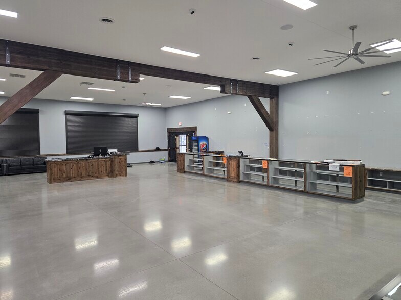 More Photos Of 870 N 2nd E, Rexburg General Retail For Lease