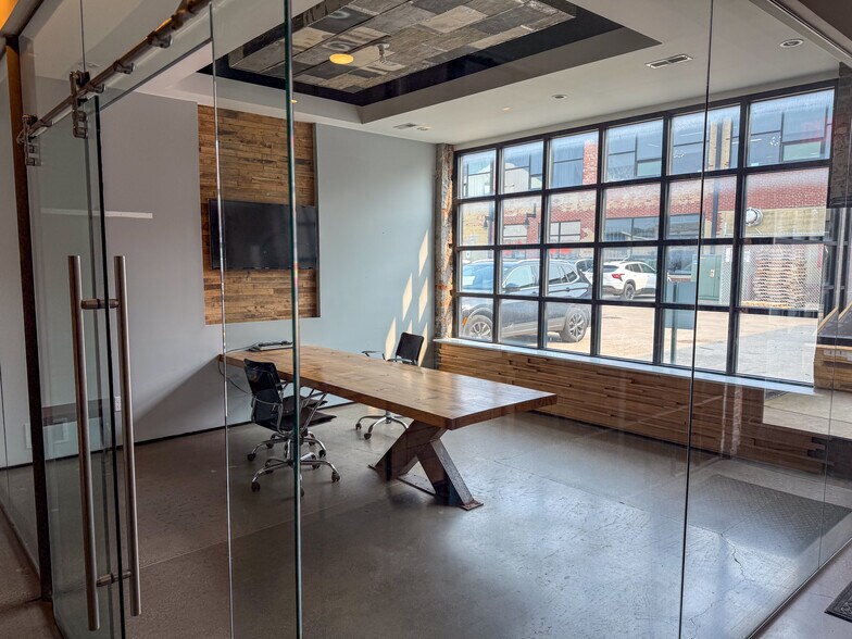 More Photos Of 701 E South St, Lansing Distribution For Sale