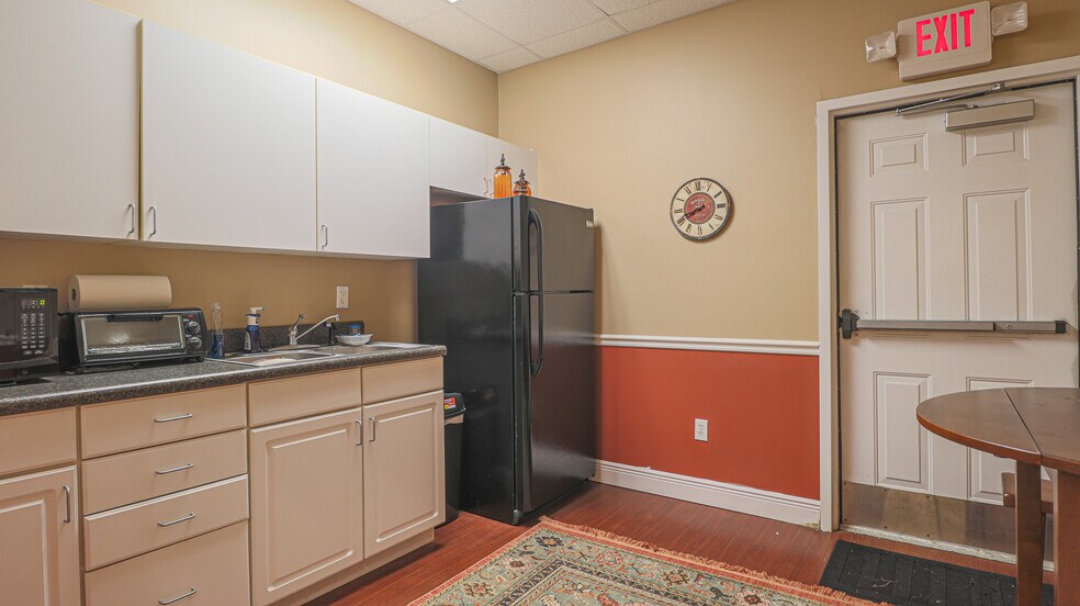 More Photos Of 2550 Marshall Rd, Biloxi Medical For Sale