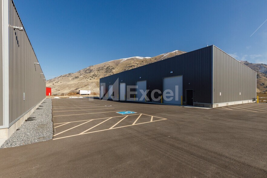 More Photos Of 1810 E Anvil Blvd, Hyrum Warehouse For Lease