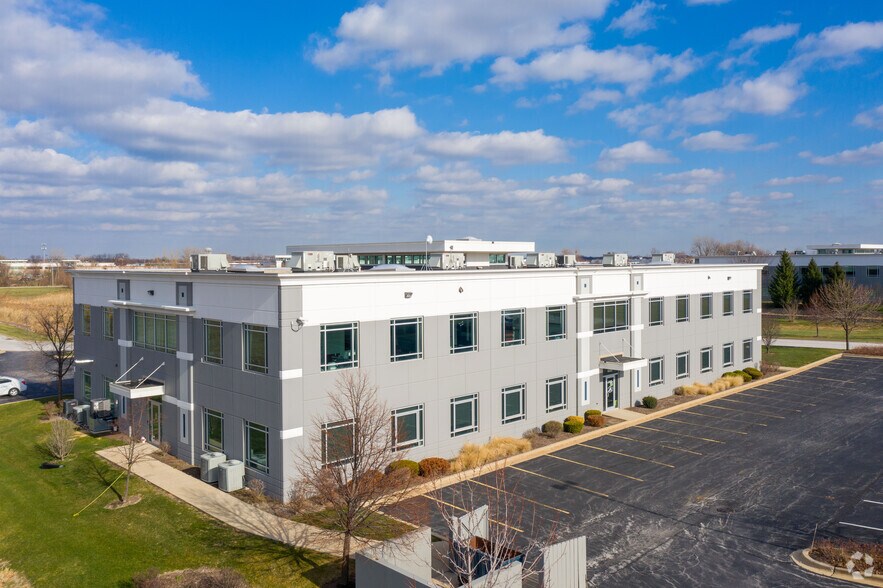 More Photos Of 18660 Graphics Dr, Tinley Park Office For Lease