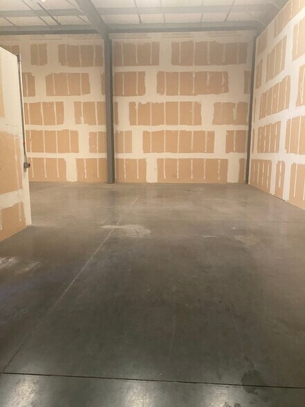 More Photos Of 1418 Mariani Ct, Tracy Warehouse For Sale