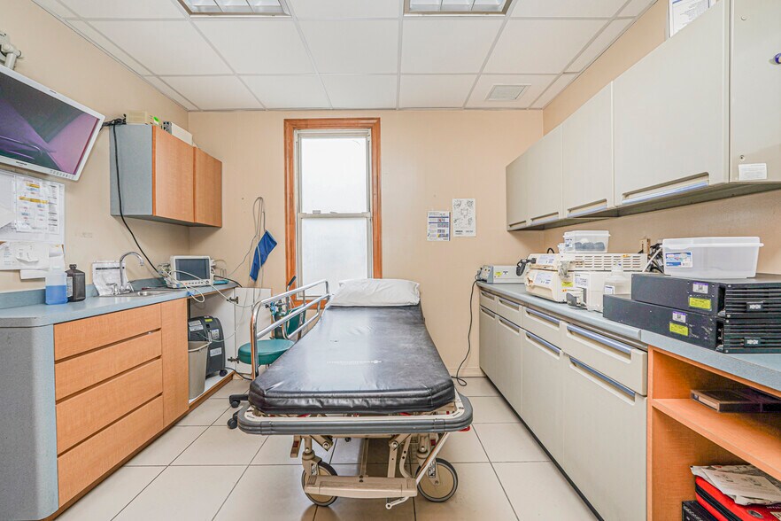 More Photos Of 237 Bay Ridge Pky, Brooklyn Apartments For Sale