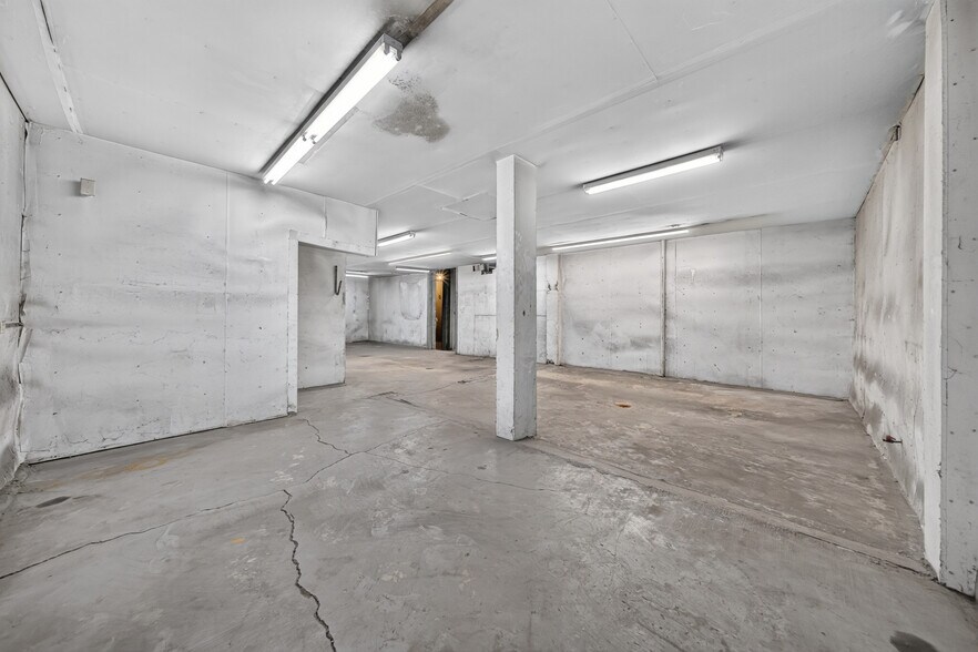 More Photos Of 409 Wagstaff Rd, Fuquay-Varina Manufacturing For Sale
