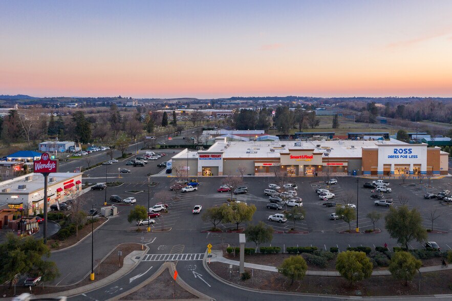 More Photos Of 375 Oro Dam Blvd E, Oroville Freestanding For Sale