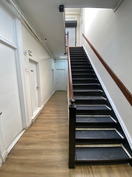 More Photos Of 370 E 149th St, Bronx Office For Lease