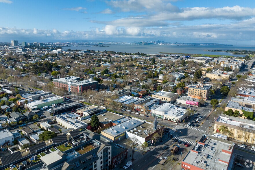 More Photos Of 2009 San Pablo Ave, Berkeley Freestanding For Lease