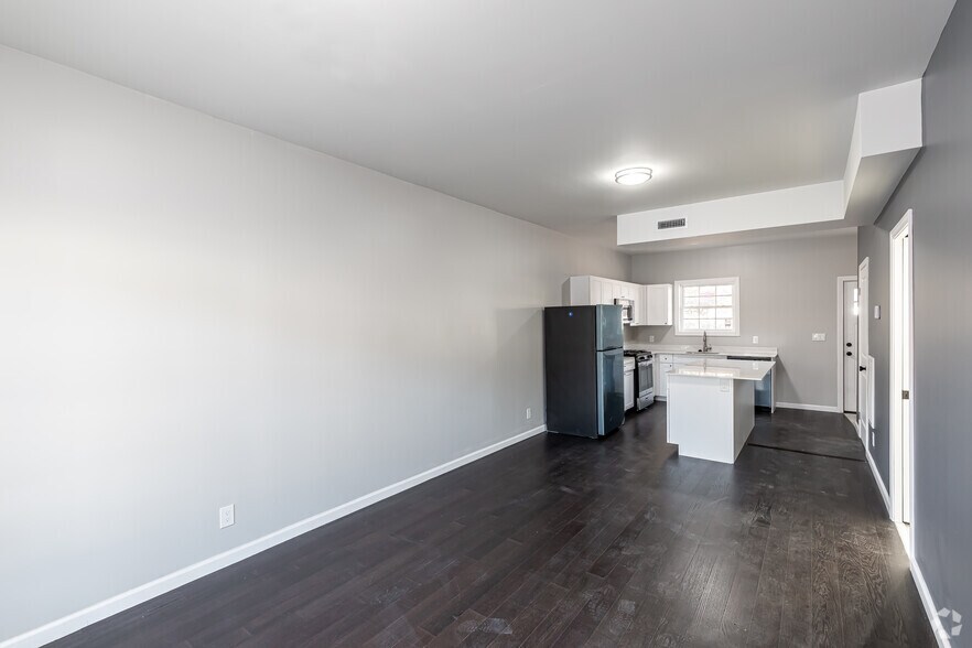 More Photos Of 31-1 Lillian Dr, Manchester Apartments For Sale