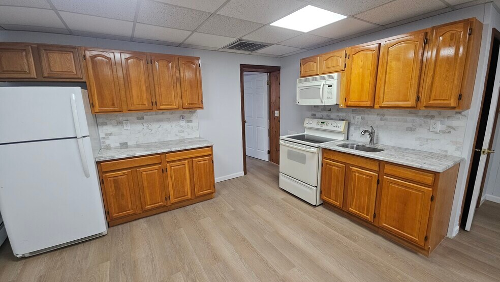 More Photos Of 117 S Warren St, Trenton Storefront Retail Residential For Sale