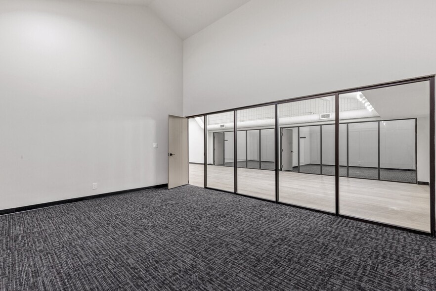 More Photos Of 1515 S Boulder Ave, Tulsa Office For Lease