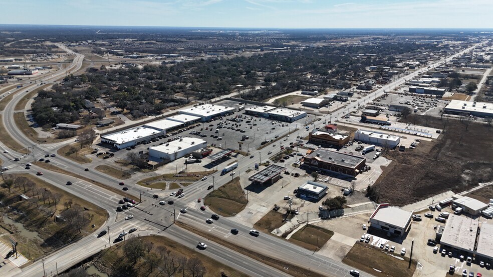 More Photos Of 5107-5129 Wesley St, Greenville Unknown For Lease