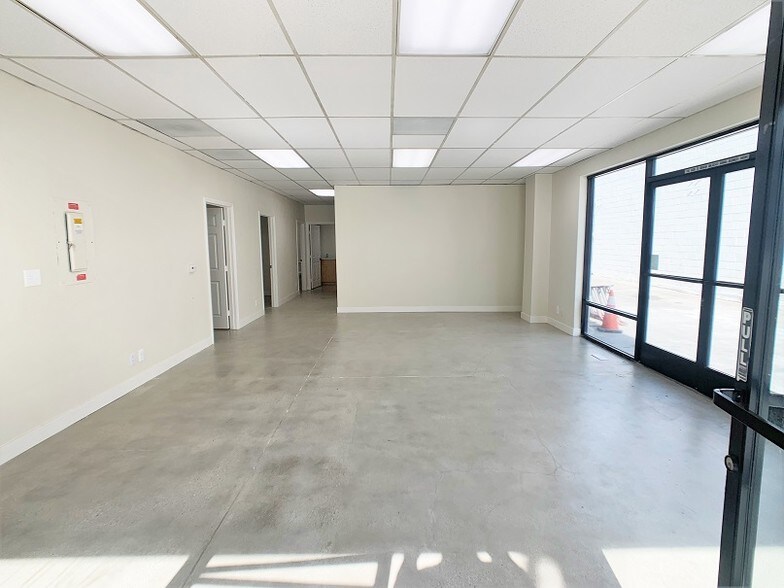 More Photos Of 935 N Vignes St, Los Angeles Auto Dealership For Lease