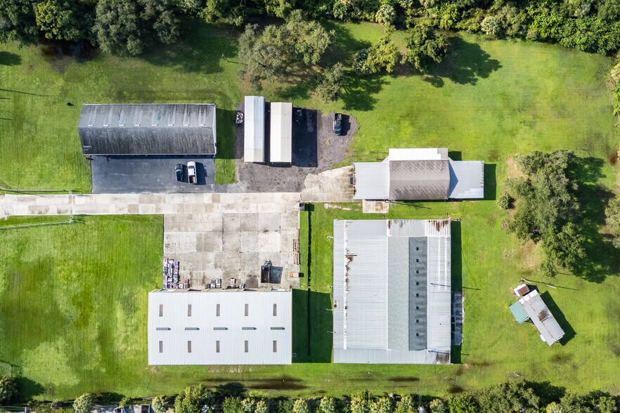 More Photos Of 6901 S 78th St, Riverview Warehouse For Lease