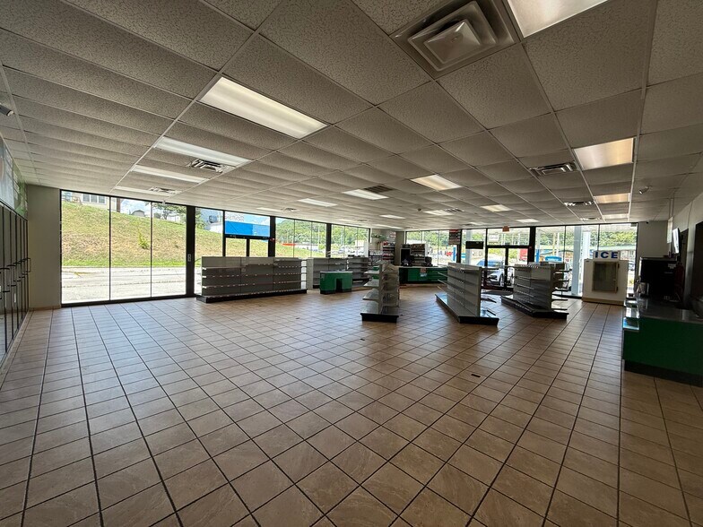 More Photos Of 539 N Main St, Lake City Convenience Store For Sale