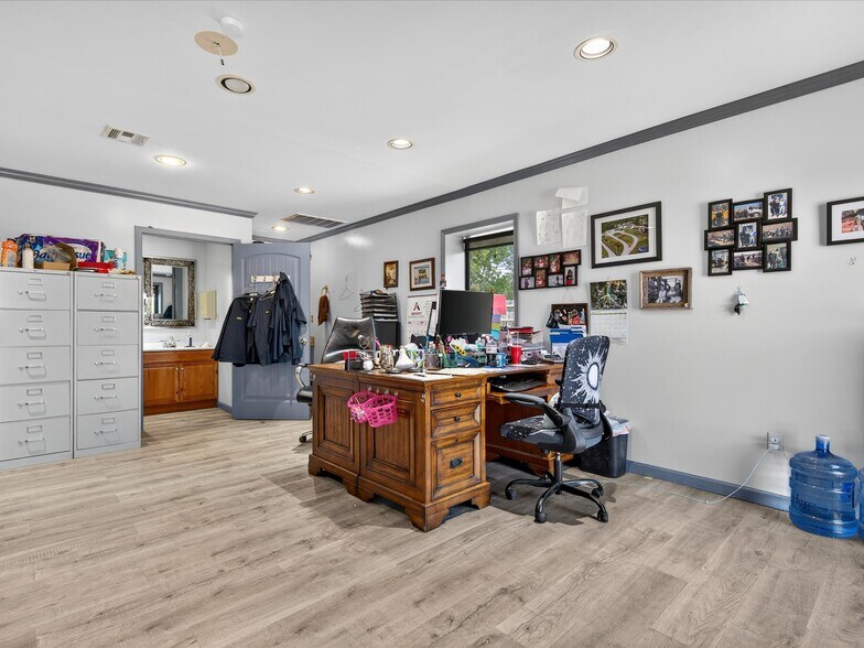 More Photos Of 1601 E Main St, Pawhuska Industrial For Sale