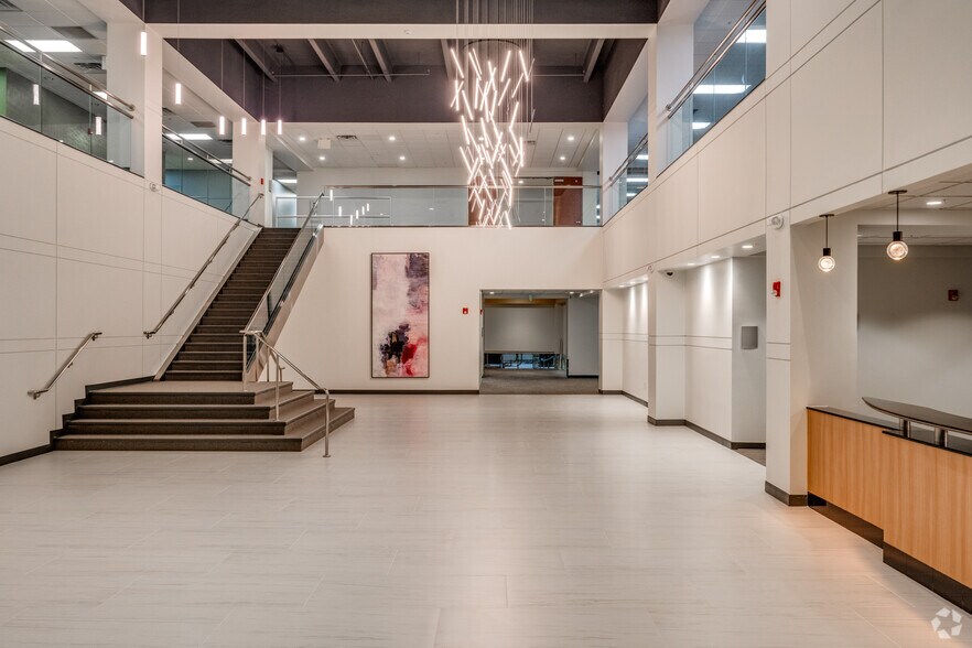 More Photos Of 327 Inverness Dr S, Englewood Office Residential For Lease